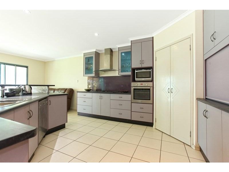 35 Rasmussen Avenue, Hay Point QLD 4740