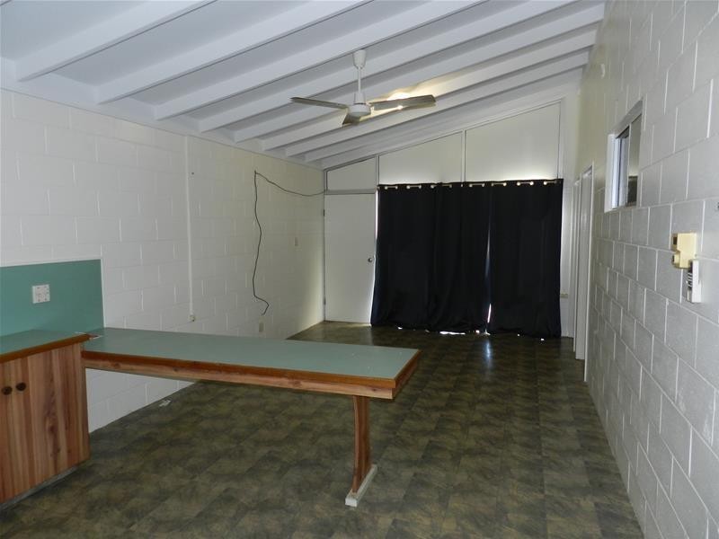 2/47 Owen Jenkins Drive, Sarina Beach QLD 4737