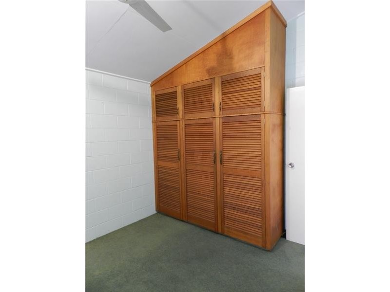 2/47 Owen Jenkins Drive, Sarina Beach QLD 4737