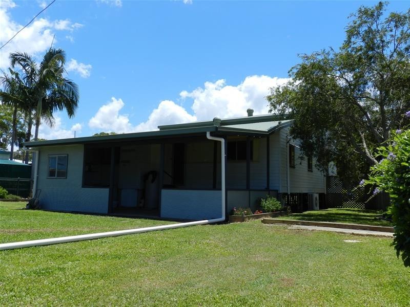 6 Swan Street, Armstrong Beach QLD 4737