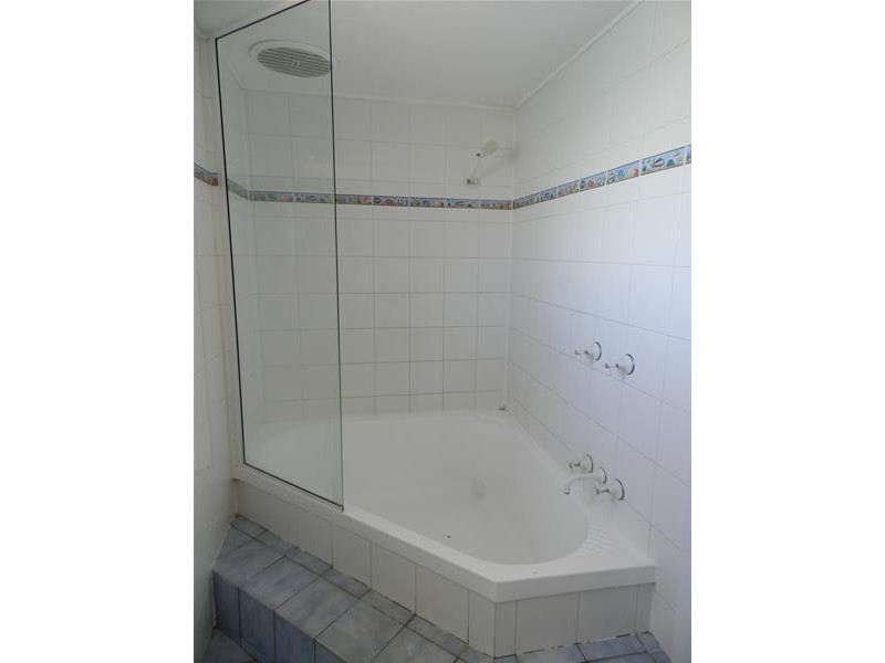 6 Swan Street, Armstrong Beach QLD 4737