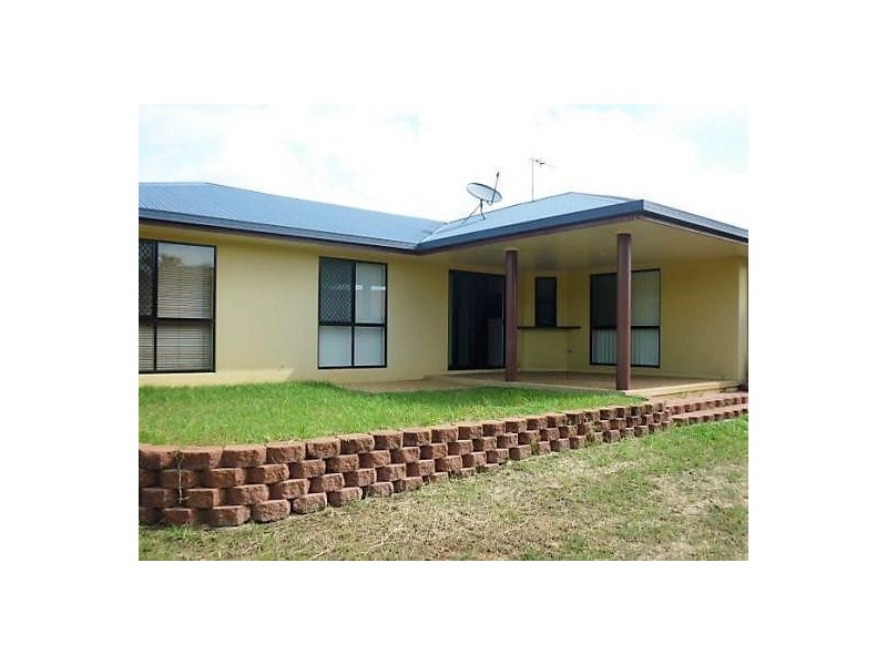 4 Egan Court, Blacks Beach QLD 4740