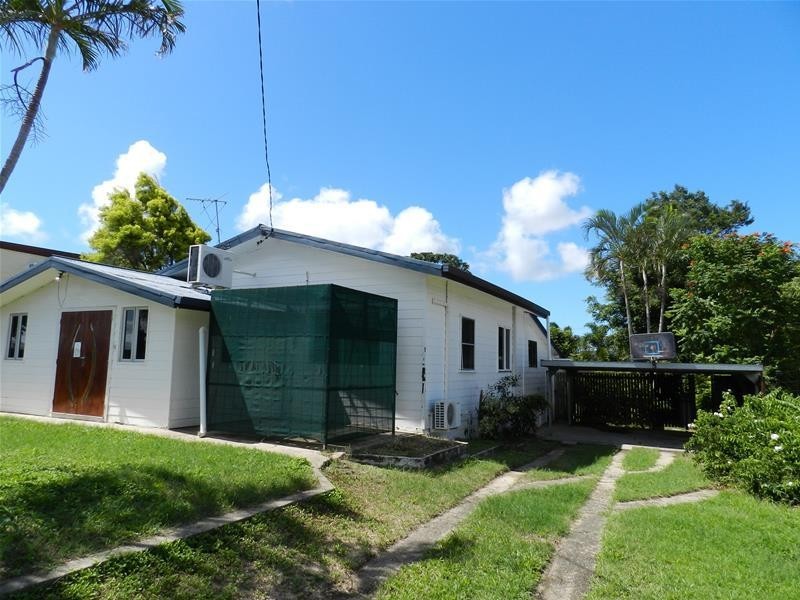 146 Broad Street, Sarina QLD 4737