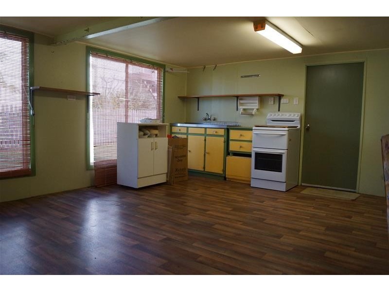 25 Zelma Street, Grasstree Beach QLD 4740