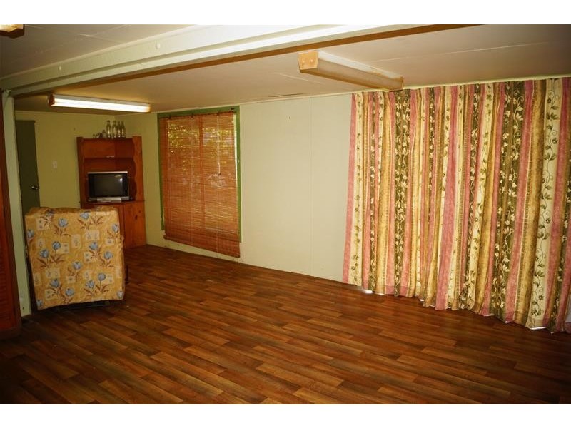 25 Zelma Street, Grasstree Beach QLD 4740