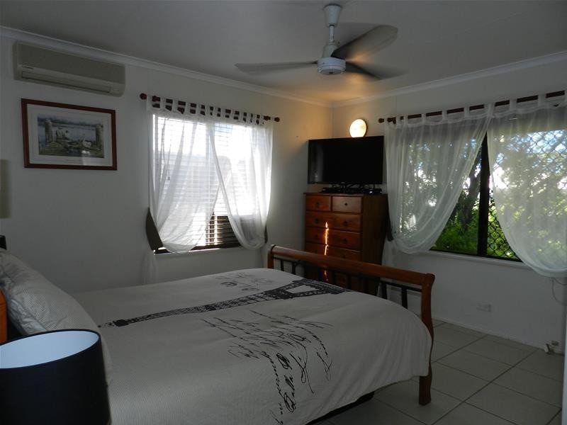 8 Graham Street, Sarina QLD 4737