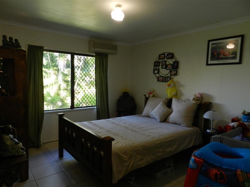 8 Graham Street, Sarina QLD 4737