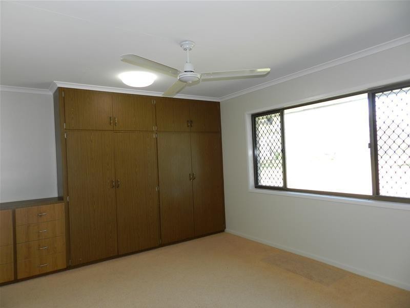 40 Owen Jenkins Drive, Sarina Beach QLD 4737