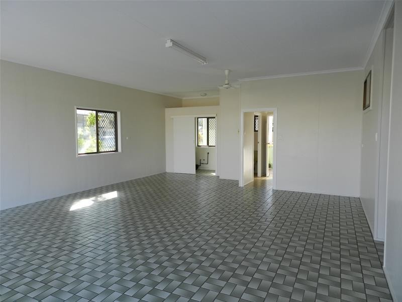 40 Owen Jenkins Drive, Sarina Beach QLD 4737