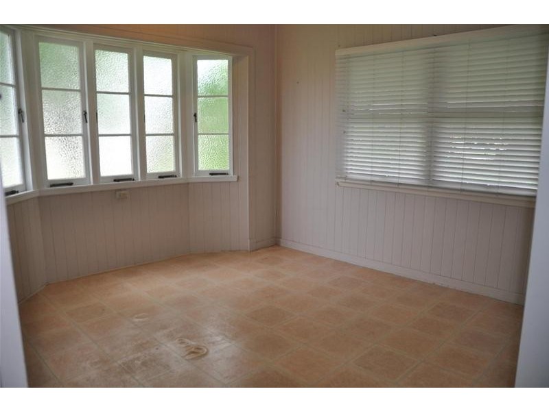 76 Broad Street, Sarina QLD 4737