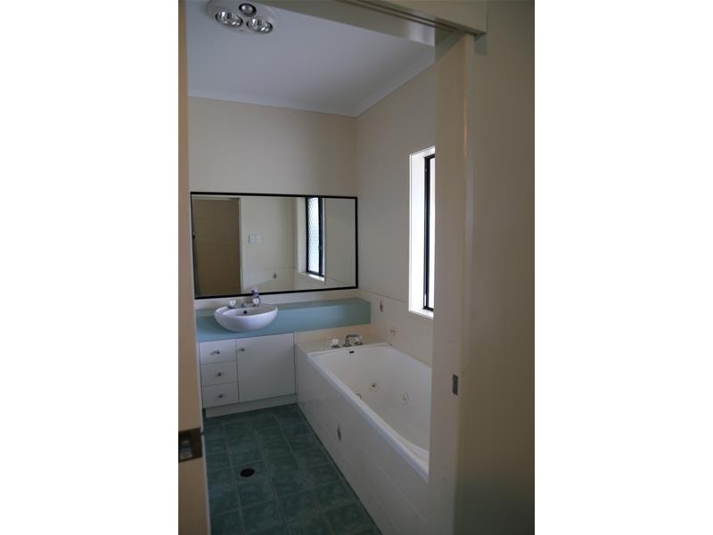 41 Reynolds Street, Nebo QLD 4742