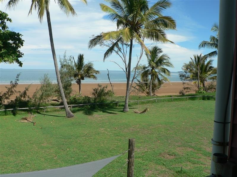 4/14 Owen Jenkins Drive, Sarina Beach QLD 4737