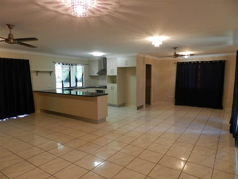 14 Crawford Street, Grasstree Beach QLD 4740