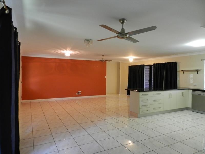 14 Crawford Street, Grasstree Beach QLD 4740