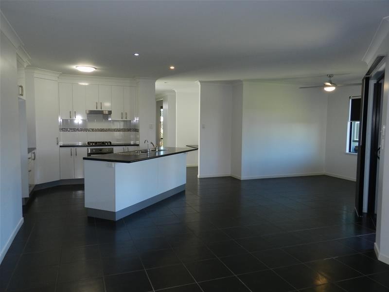 31 Reef Drive, Sarina QLD 4737