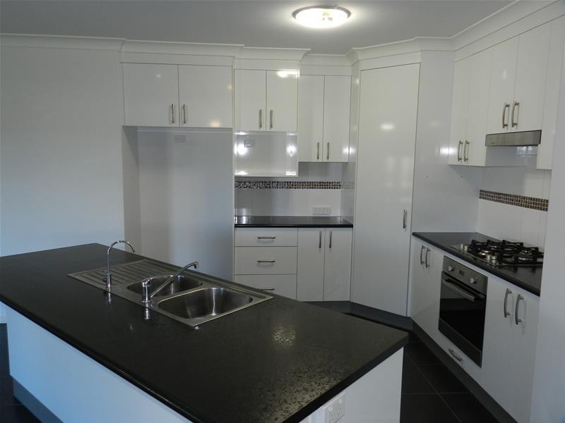 31 Reef Drive, Sarina QLD 4737