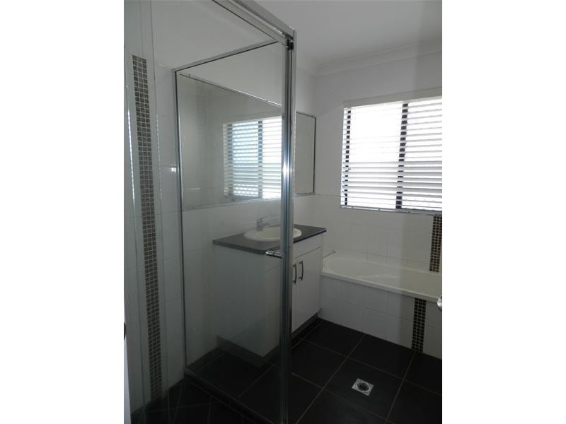 31 Reef Drive, Sarina QLD 4737