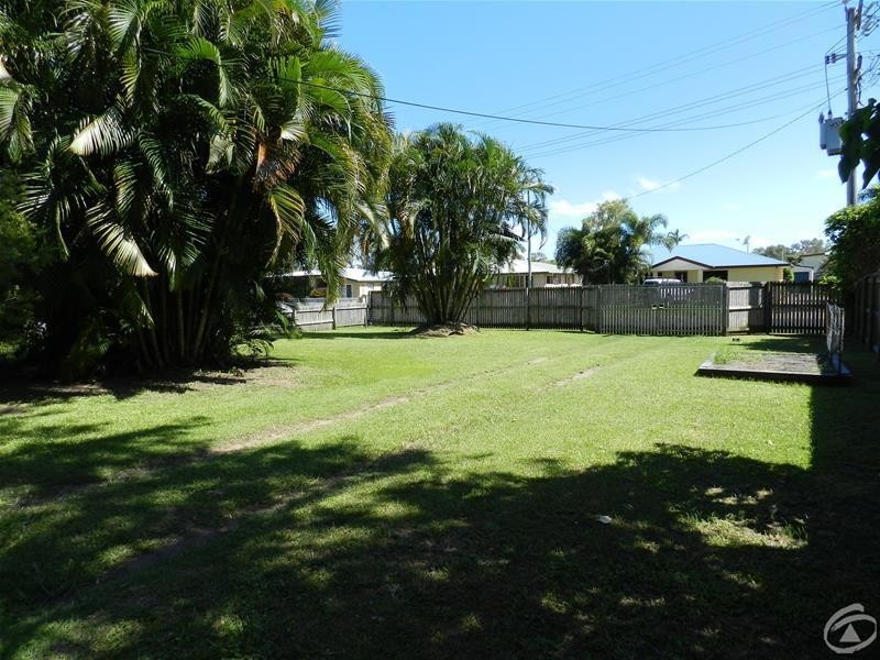 3 Crescent Street, Armstrong Beach QLD 4737