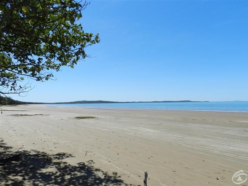 3 Crescent Street, Armstrong Beach QLD 4737