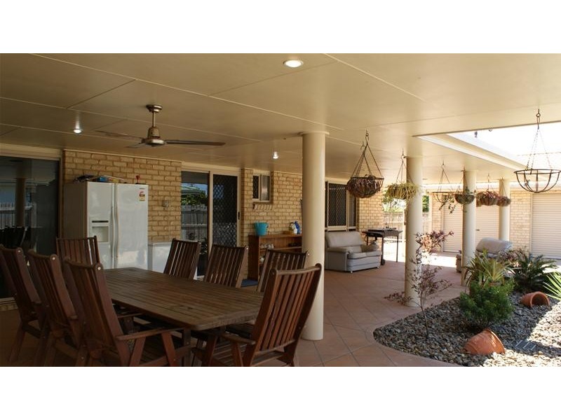 9 Victor Avenue, Glenella QLD 4740