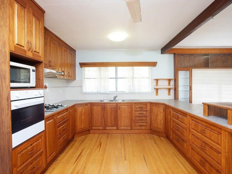 10 Antoney Lane, Sarina Beach QLD 4737