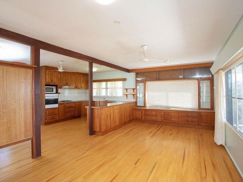 10 Antoney Lane, Sarina Beach QLD 4737