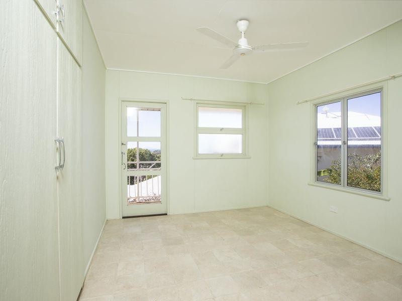 10 Antoney Lane, Sarina Beach QLD 4737