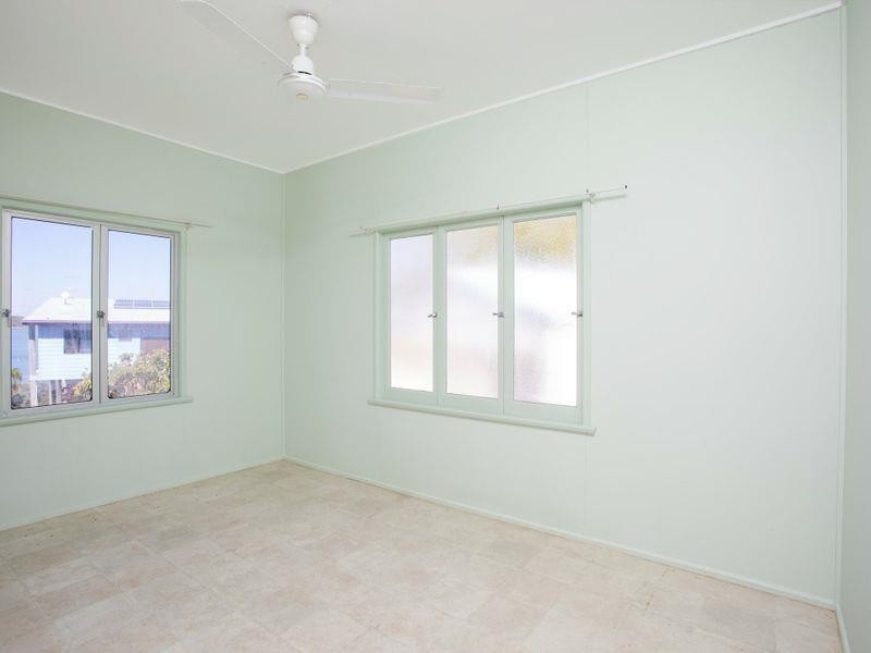 10 Antoney Lane, Sarina Beach QLD 4737