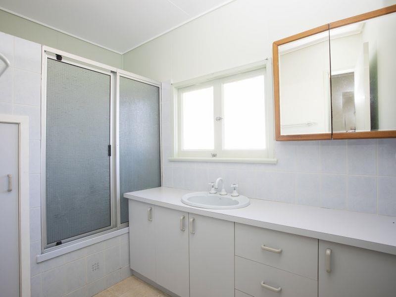 10 Antoney Lane, Sarina Beach QLD 4737