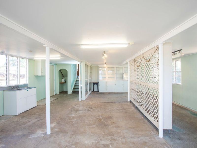 10 Antoney Lane, Sarina Beach QLD 4737