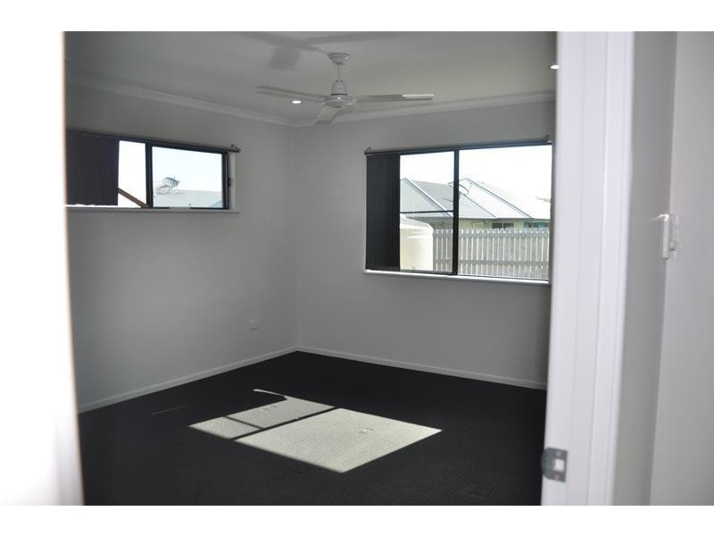 10 Yatay Street, Rural View QLD 4740