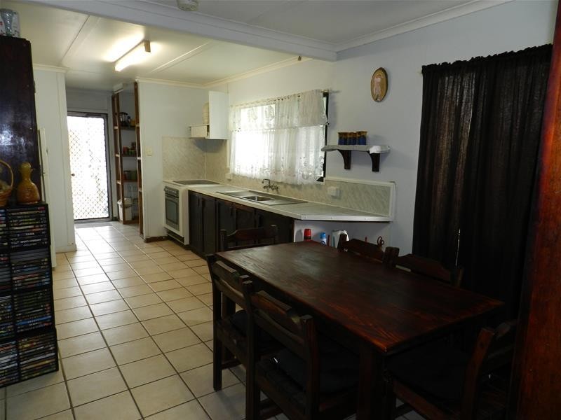 28 Chelona Park Drive, Sarina QLD 4737