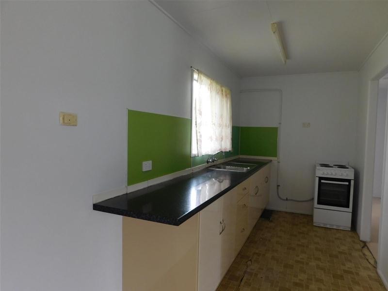 8 Breen Street, Sarina QLD 4737