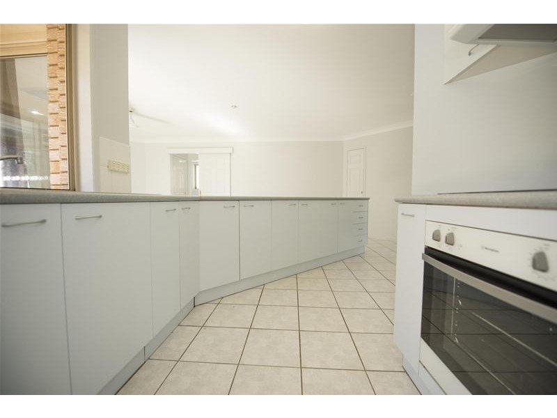 44 Adair Court, Rural View QLD 4740