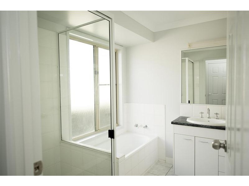 44 Adair Court, Rural View QLD 4740