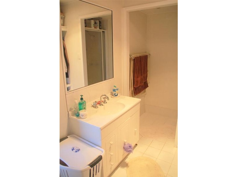 32 Place Avenue, Sarina QLD 4737