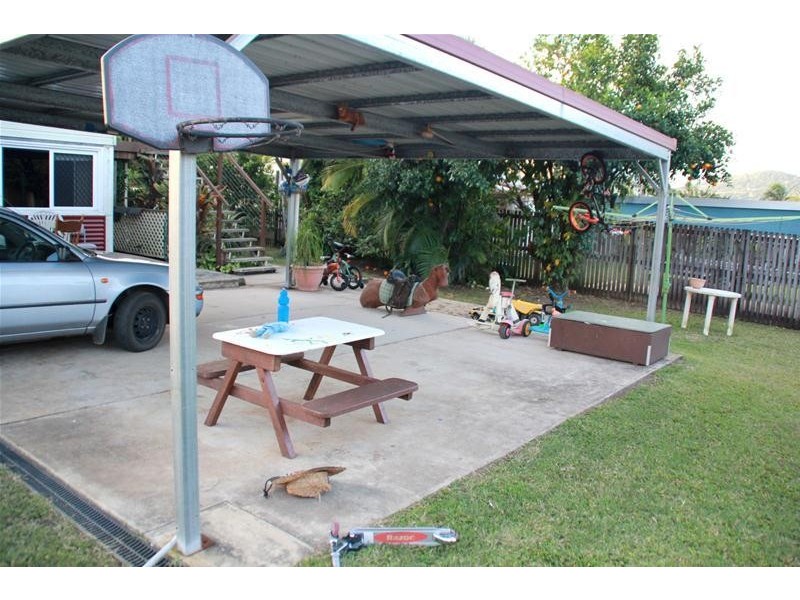 32 Place Avenue, Sarina QLD 4737