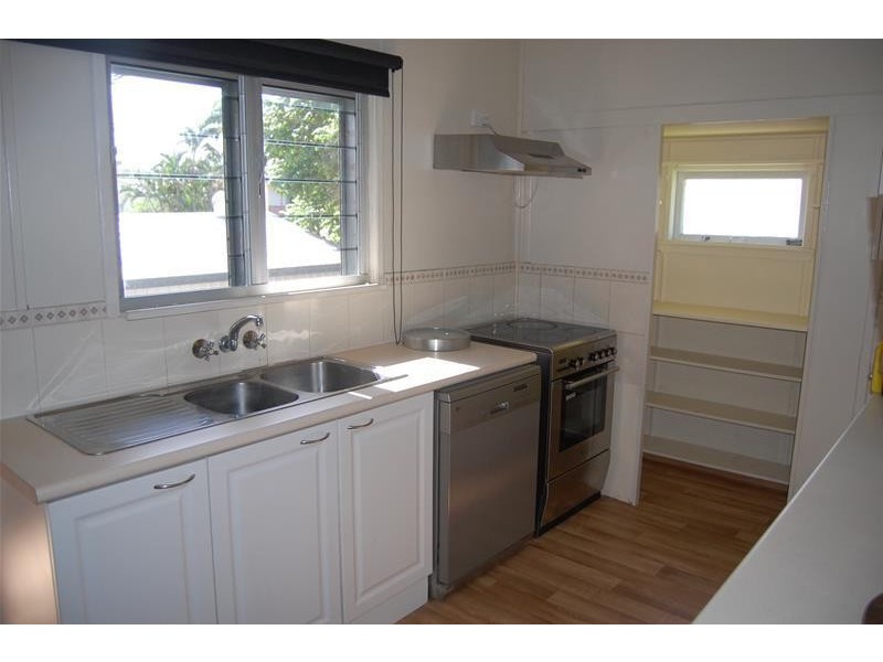 27 McCarthy Street, Hay Point QLD 4740