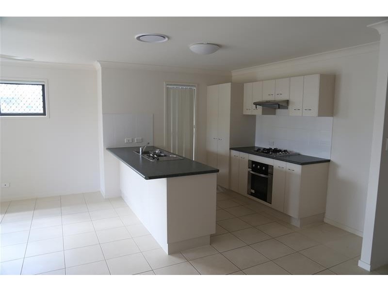 8 Oxford Street, Nebo QLD 4742