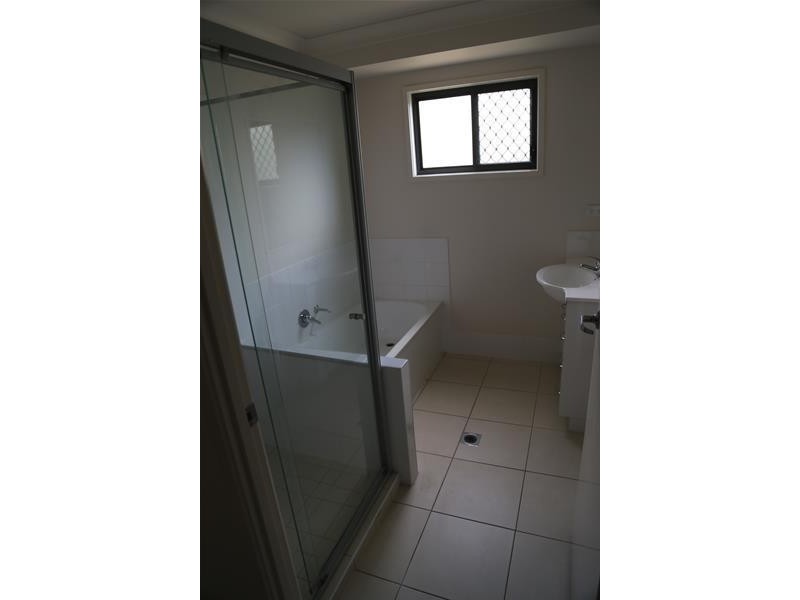 8 Oxford Street, Nebo QLD 4742