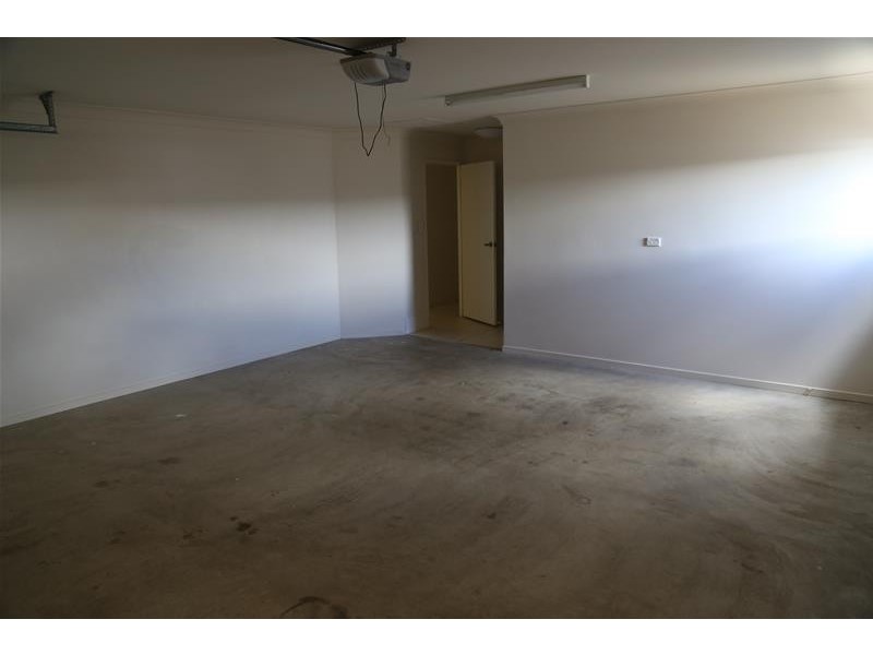 8 Oxford Street, Nebo QLD 4742