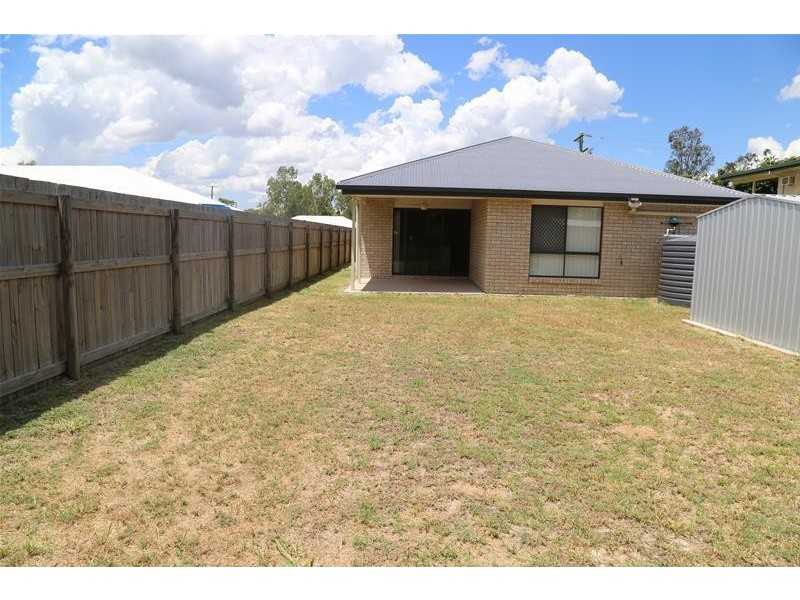8 Oxford Street, Nebo QLD 4742