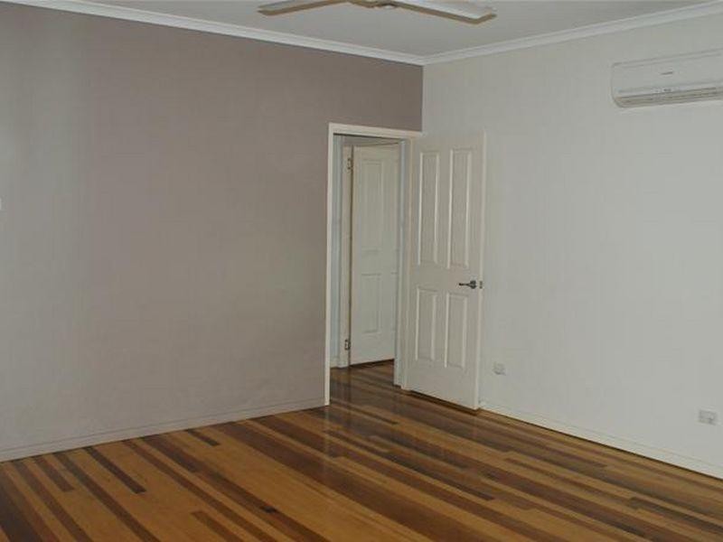 27 Atherton Street, Sarina QLD 4737