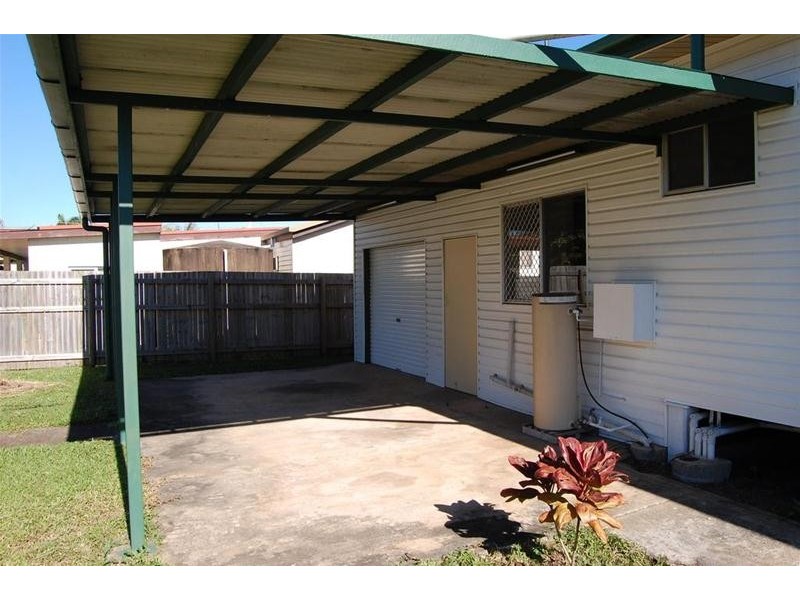 6 Ware Avenue, Sarina QLD 4737