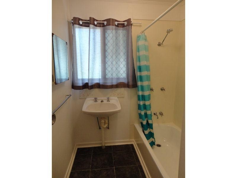 2 Blackwood Street, Slade Point QLD 4740