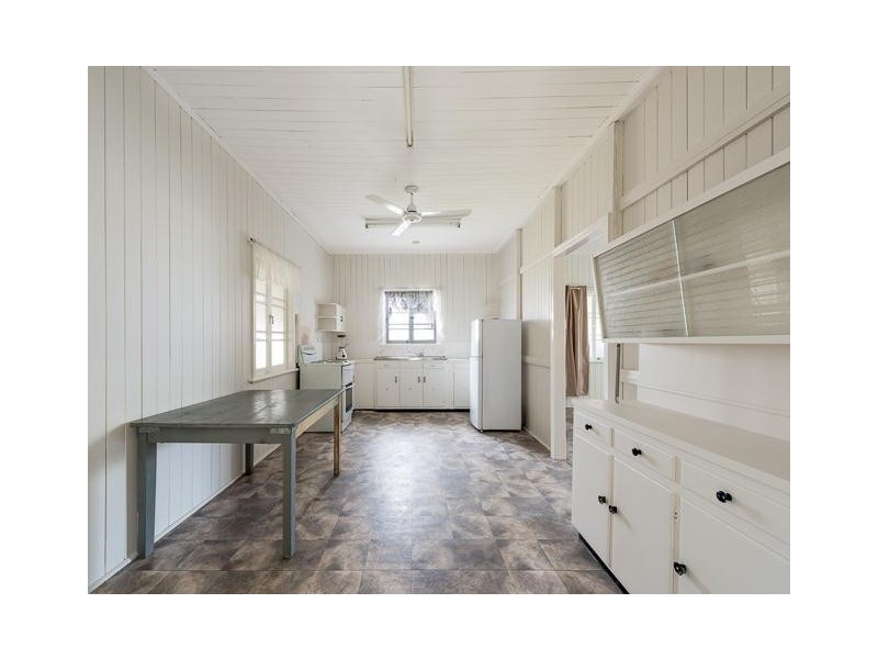 24 Edmonds Street, West Mackay QLD 4740