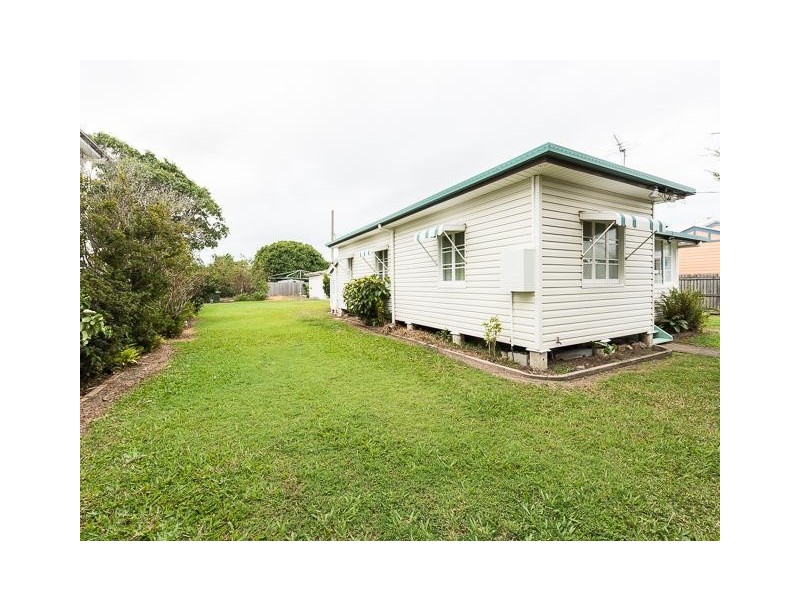 24 Edmonds Street, West Mackay QLD 4740