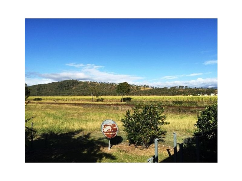 17 Quality Street, Carmila QLD 4739