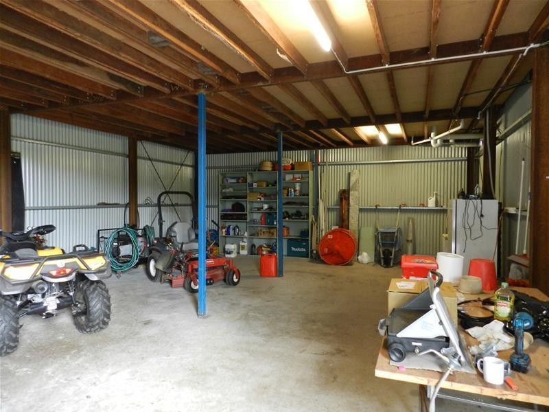 180 Middle Creek Road, Sarina QLD 4737