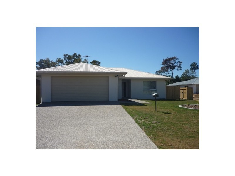 5 Leonie Court, Armstrong Beach QLD 4737